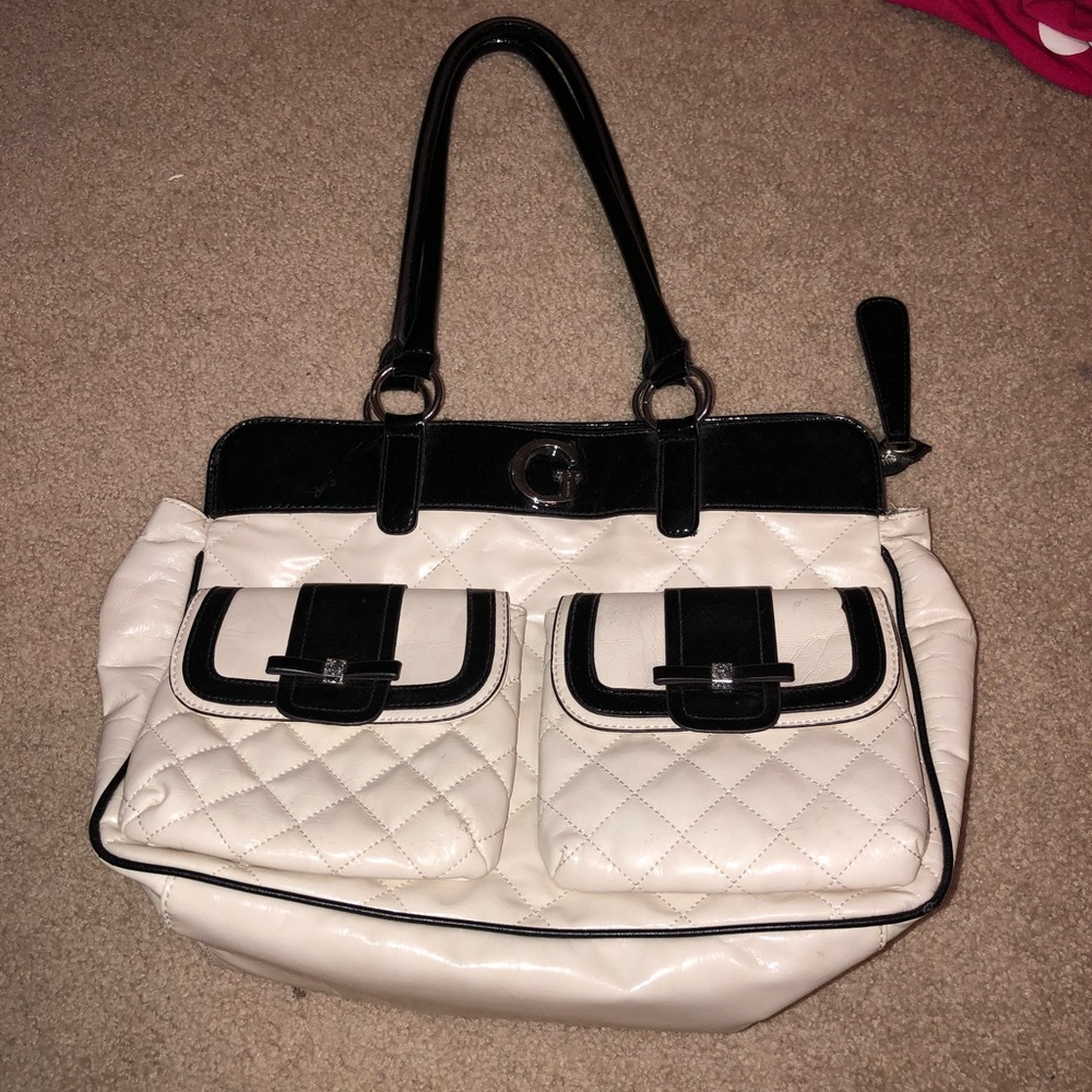 Guess Pocketbook